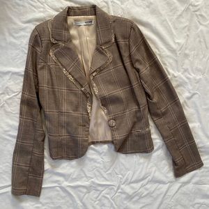 Blazer, necessary objects